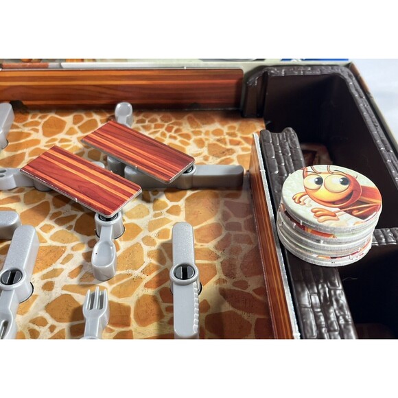 Bugs in the Kitchen Game by Ravensburger 2013 Board Game Complete - Picture 9 of 13